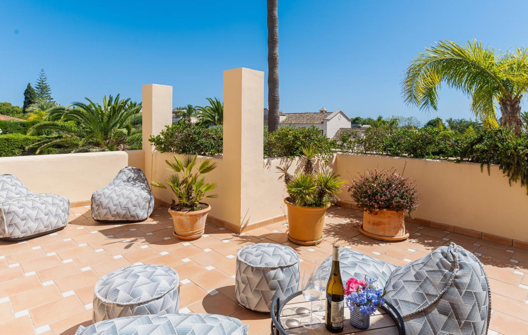 Villa Charming Andalusian-style *