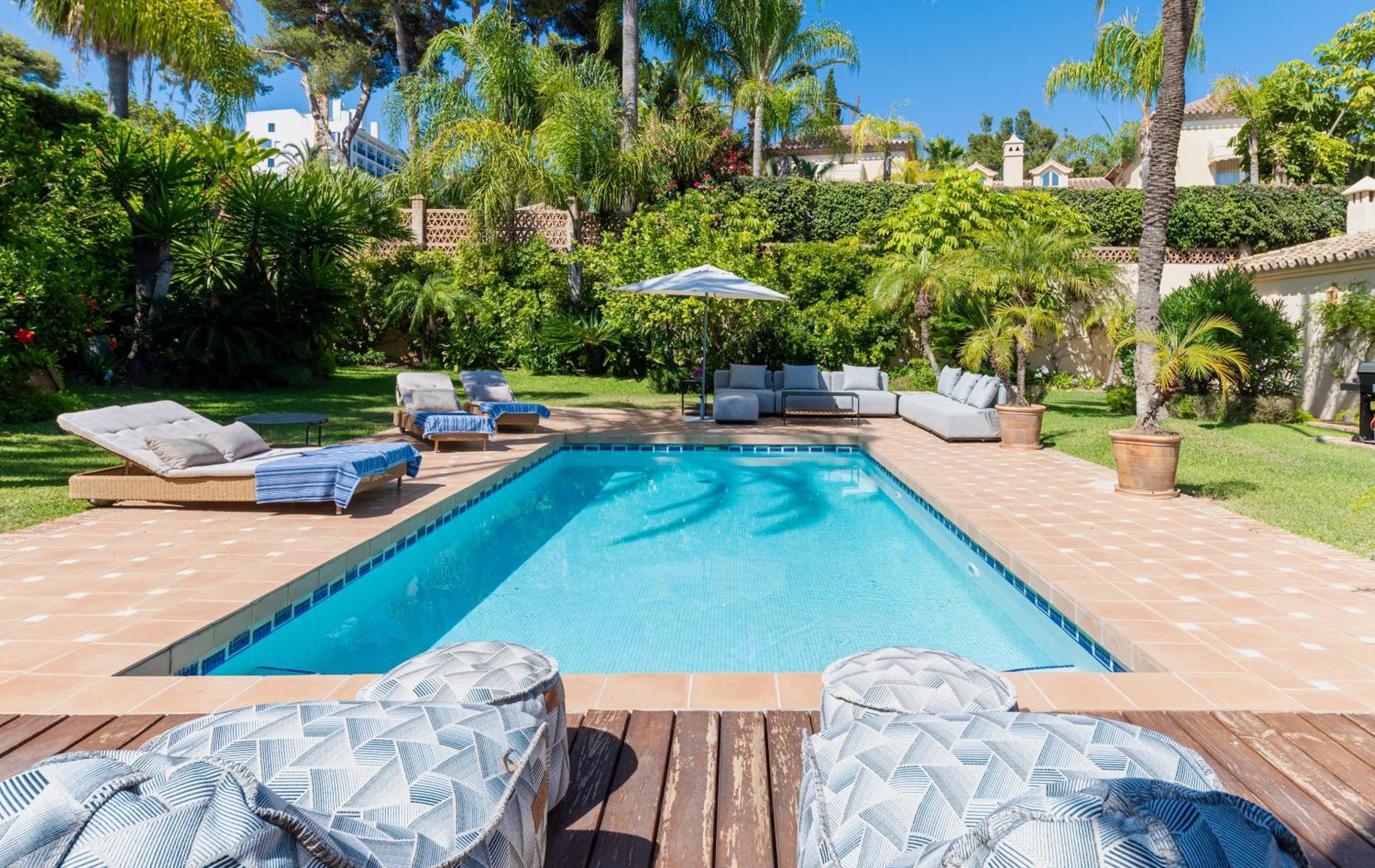 Villa Charming Andalusian-style Marbella